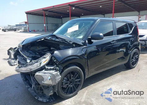 2020 Kia Soul Lx z USA, uszkodzony, nr VIN KNDJ22AU7L7009897
